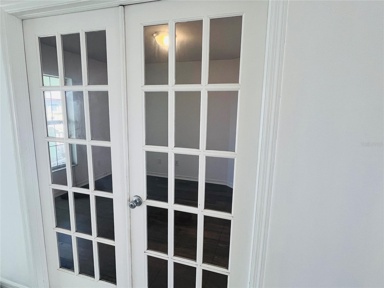 Image 10 of 42 For 4913 Beauty Street