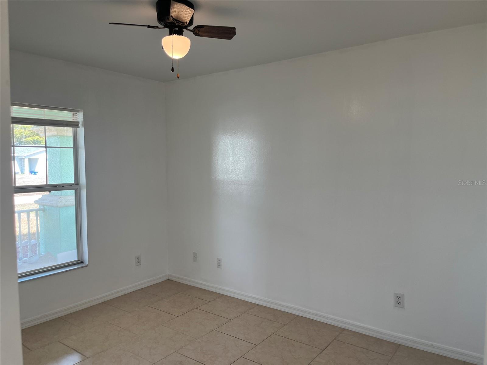 Image 14 of 42 For 4913 Beauty Street