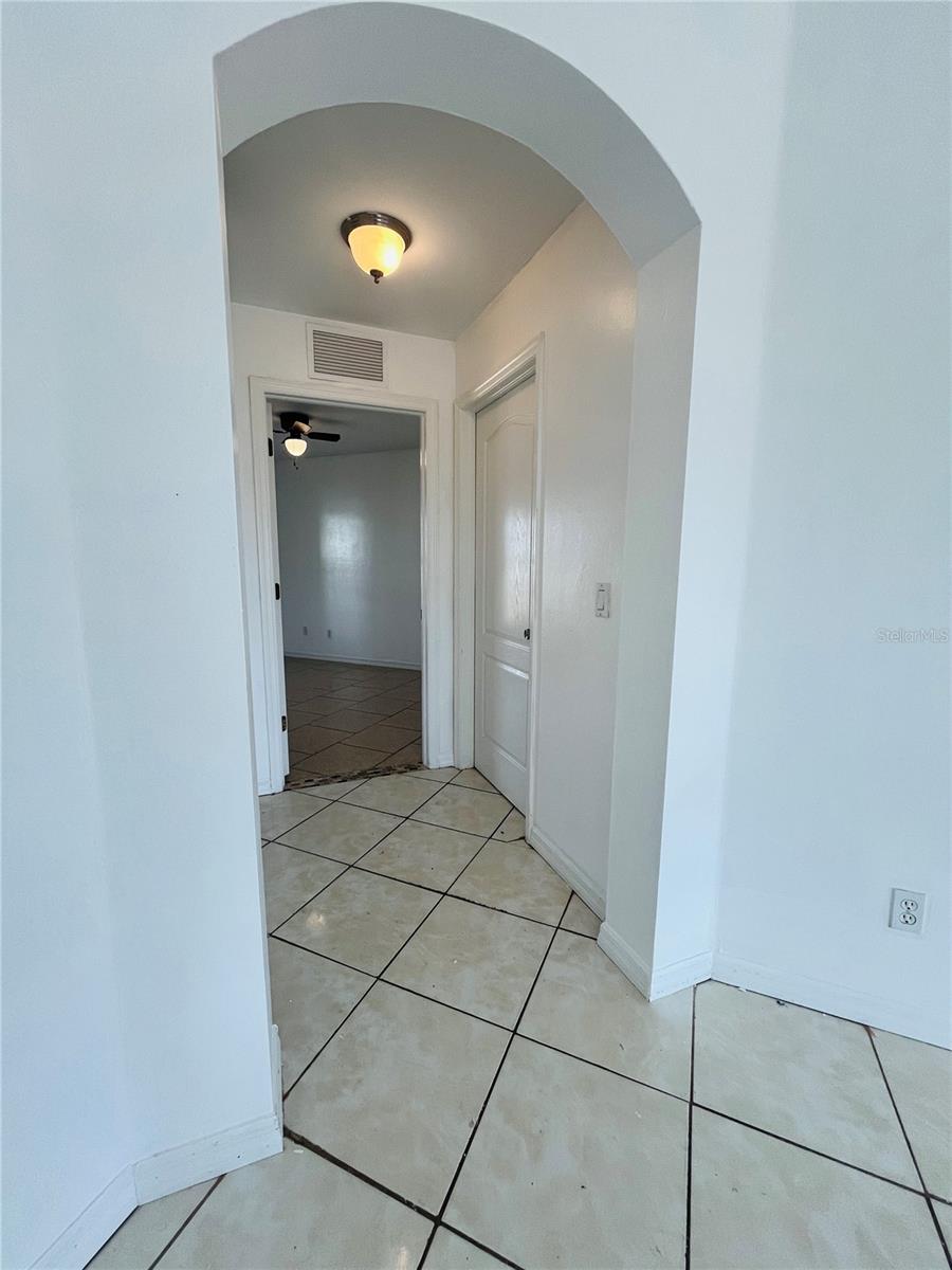 Image 16 of 42 For 4913 Beauty Street