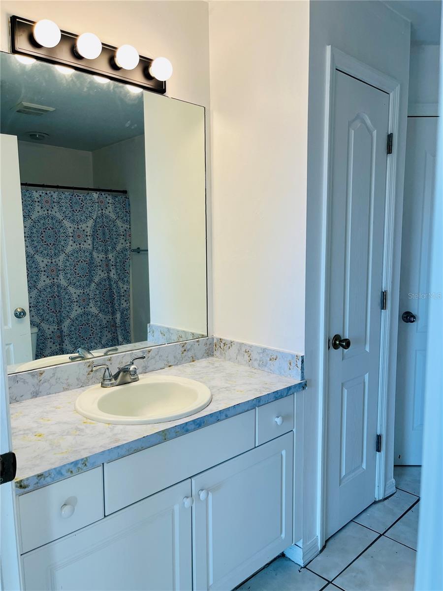 Image 18 of 42 For 4913 Beauty Street