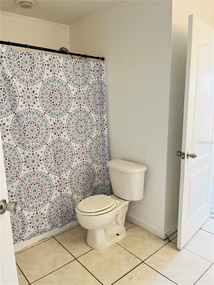 Image 19 of 42 For 4913 Beauty Street