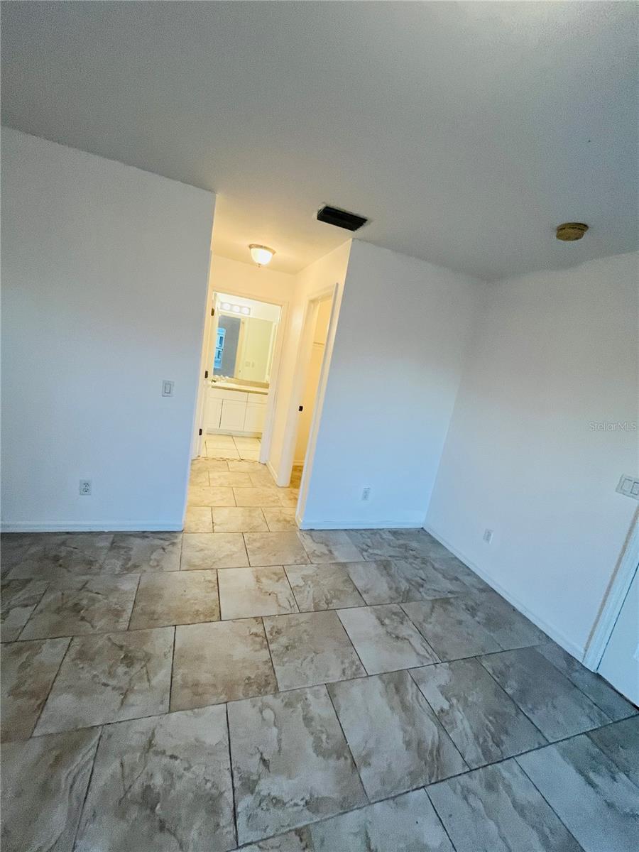 Image 41 of 42 For 4913 Beauty Street