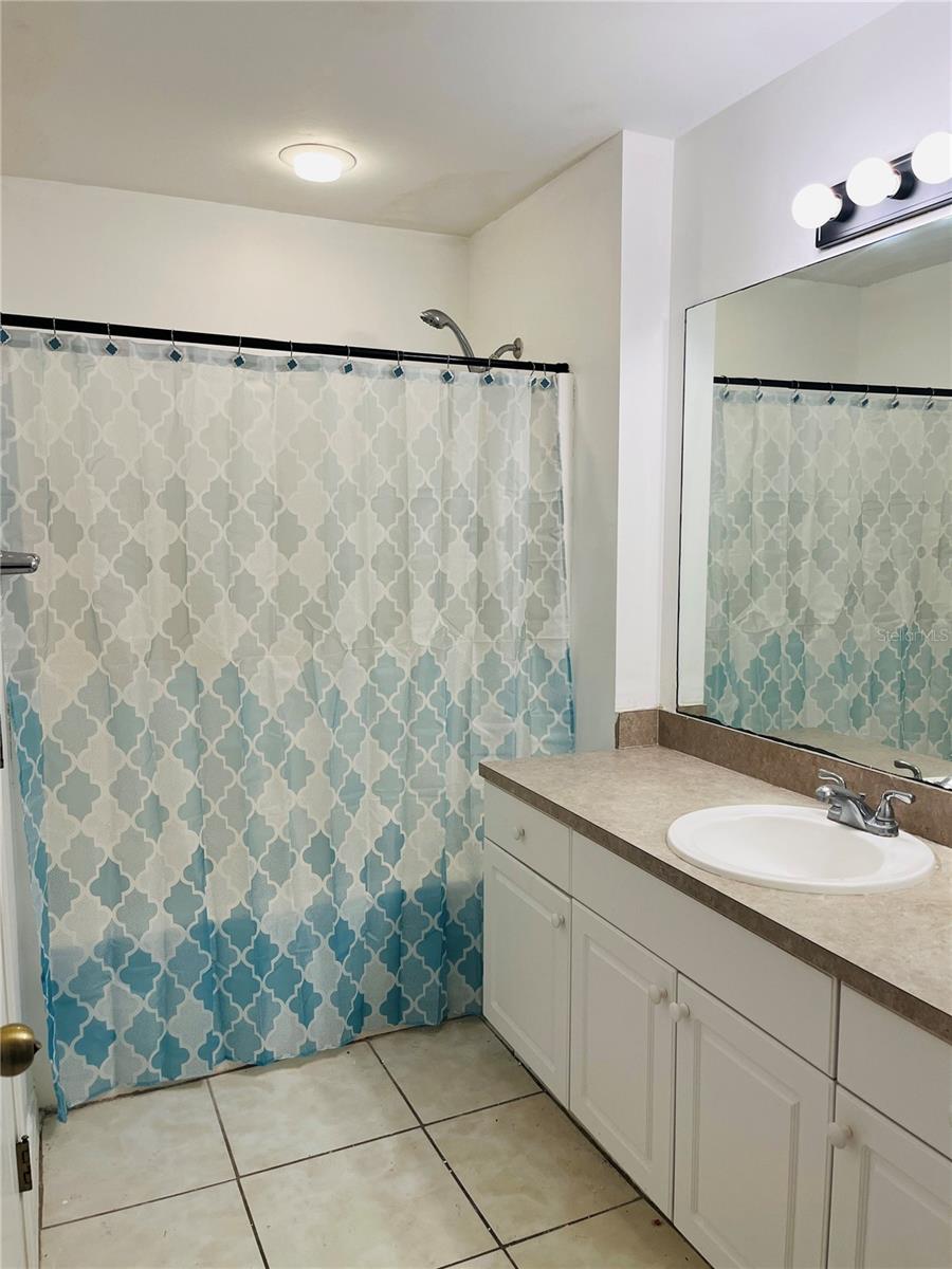 Image 7 of 42 For 4913 Beauty Street