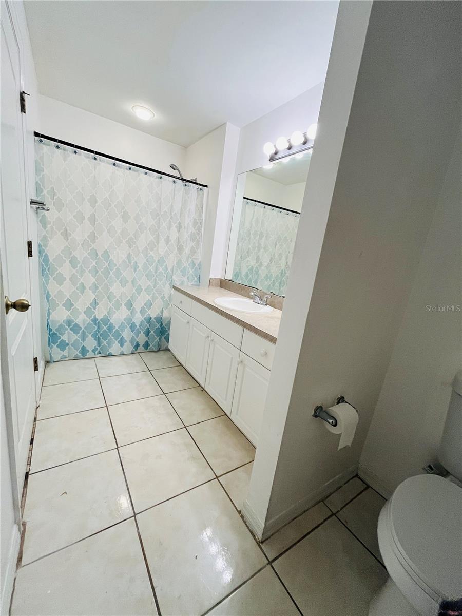 Image 8 of 42 For 4913 Beauty Street