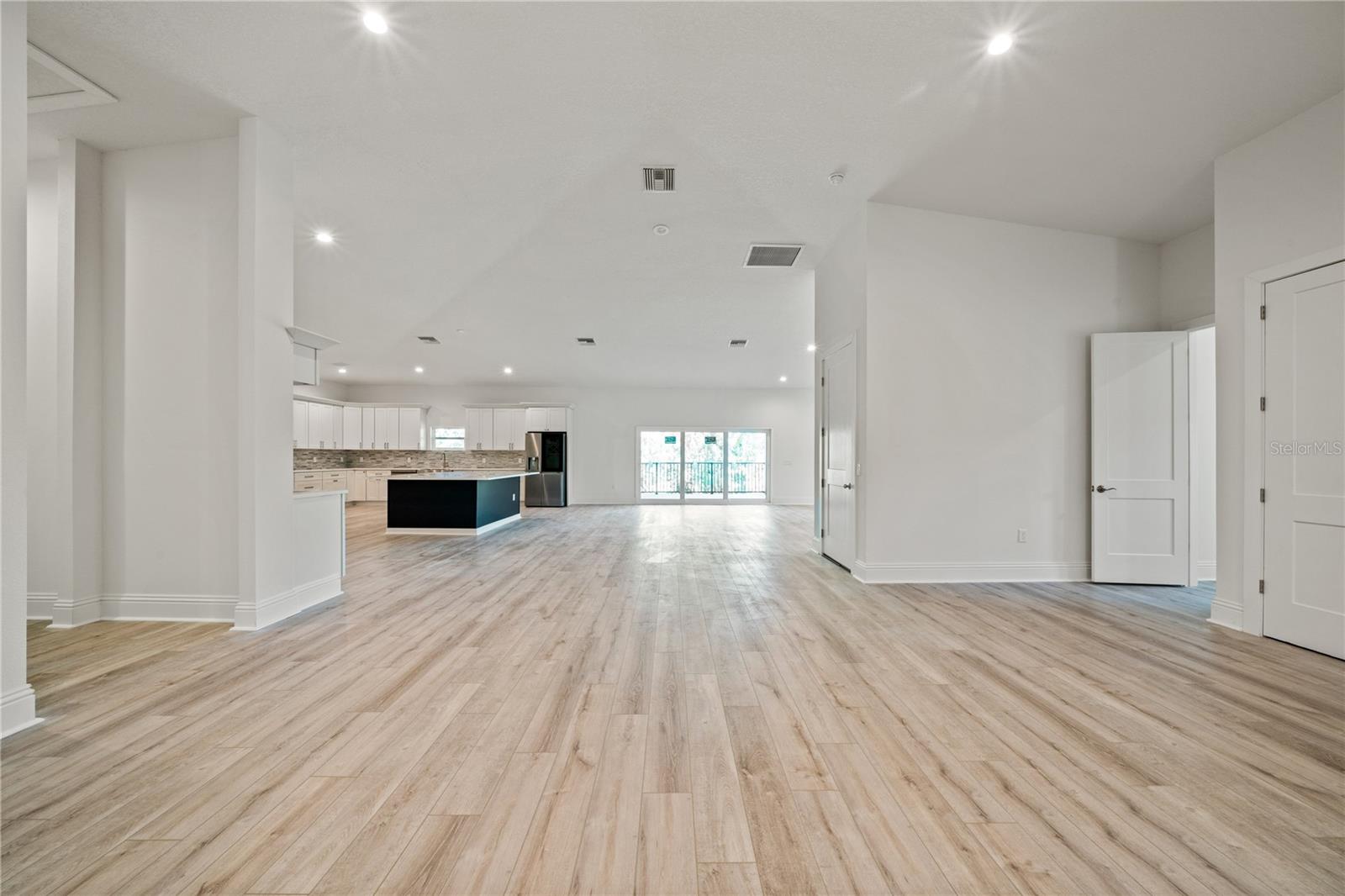 Image 13 of 32 For 1033 Hammock Circle