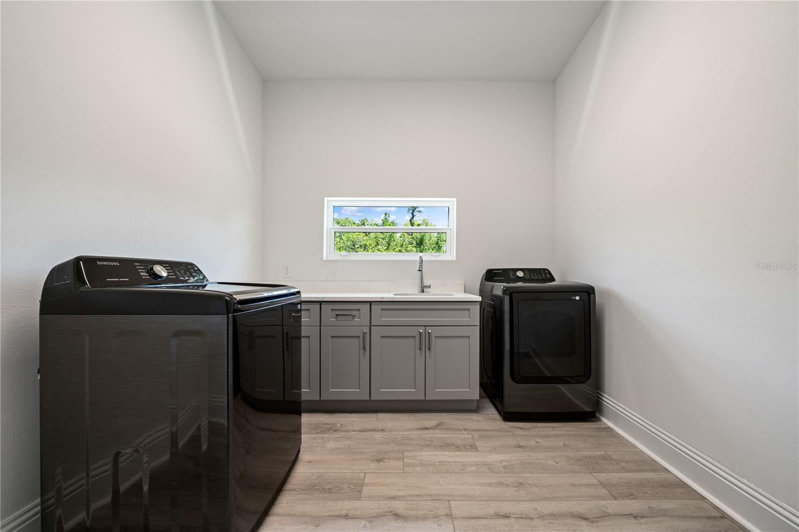 Image 24 of 32 For 1033 Hammock Circle