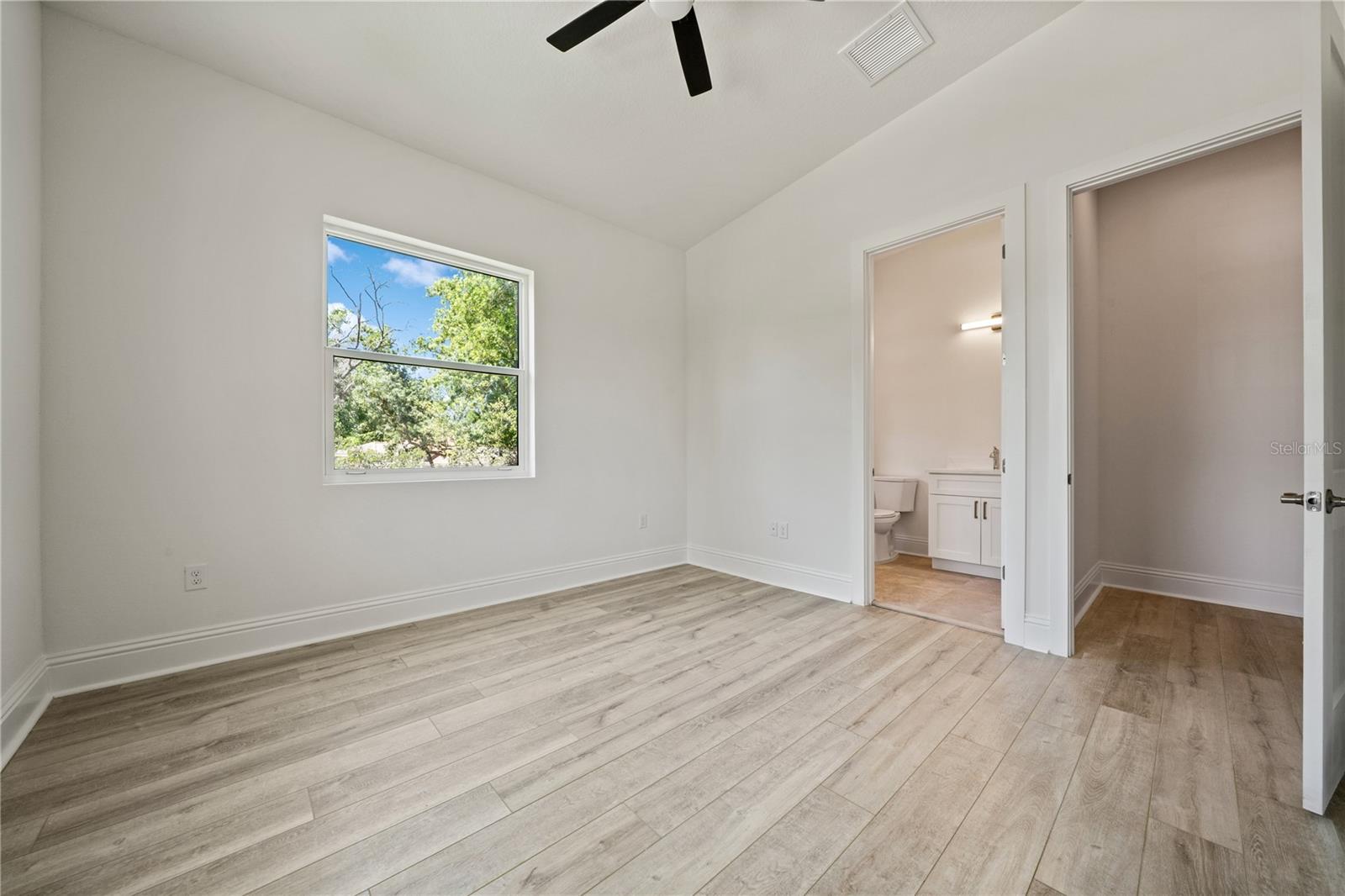 Image 26 of 32 For 1033 Hammock Circle