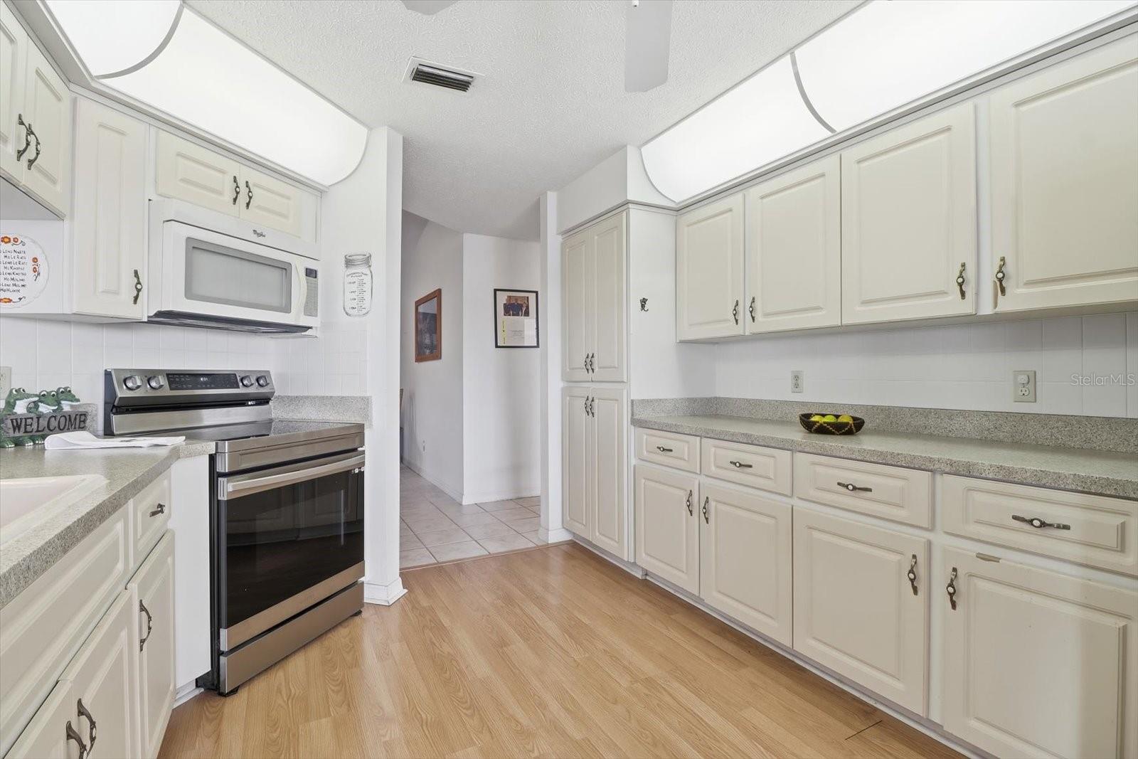 Image 13 of 47 For 8528 Aquarius Drive