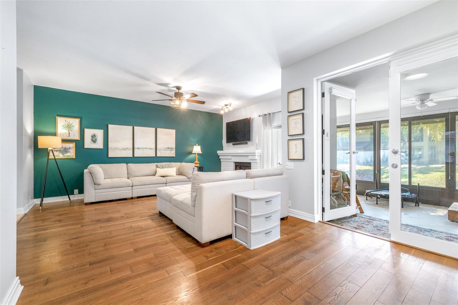 Image 15 of 55 For 3008 Landmark Boulevard 203