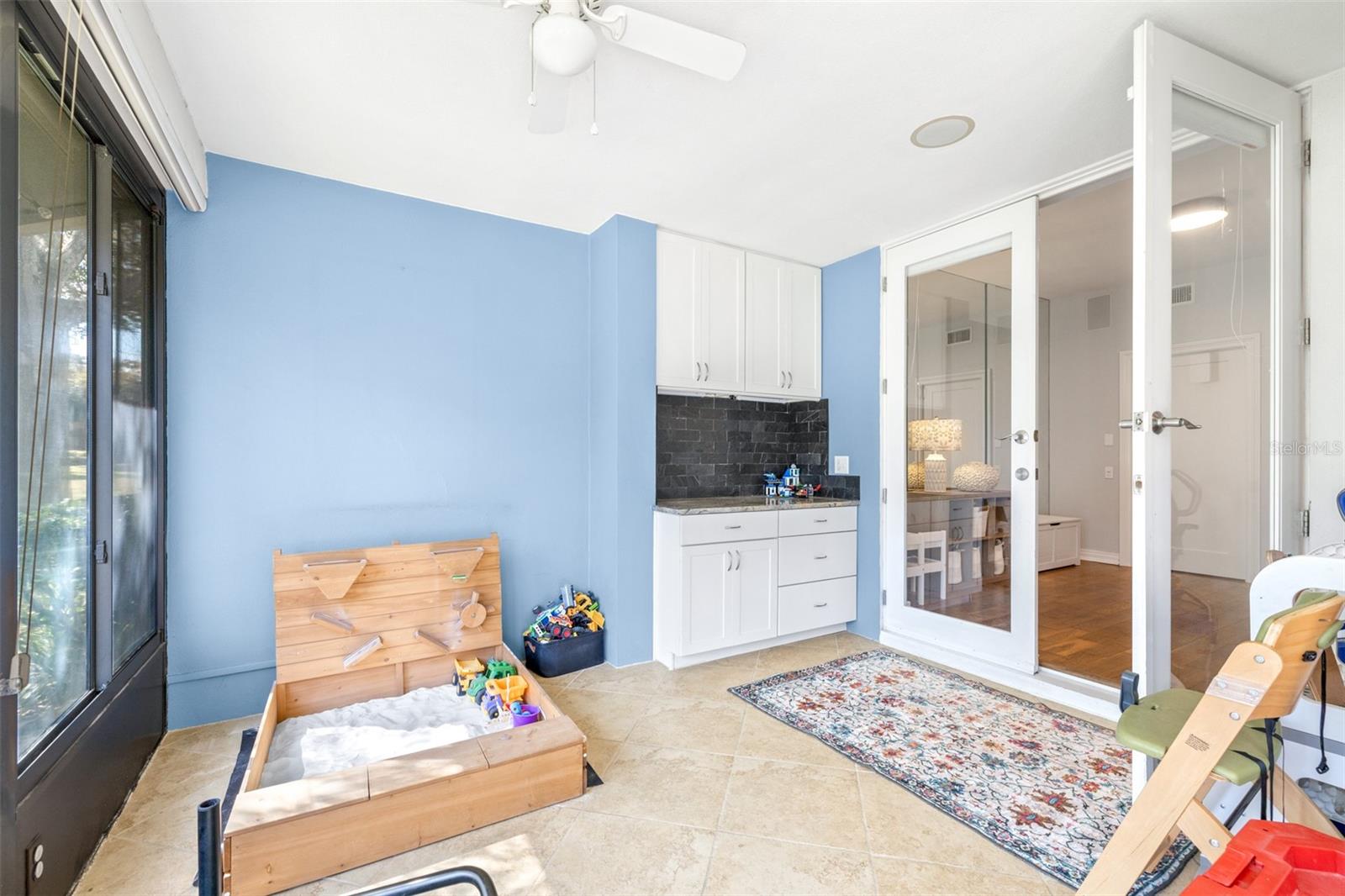 Image 22 of 55 For 3008 Landmark Boulevard 203