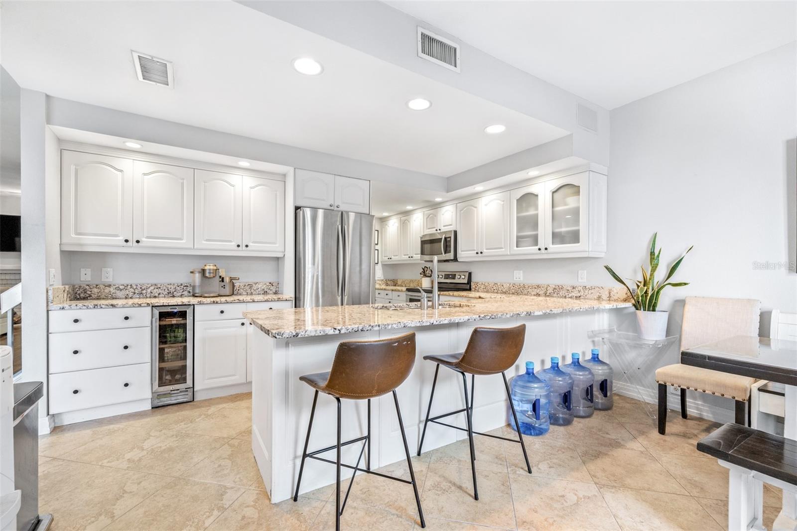 Image 24 of 55 For 3008 Landmark Boulevard 203