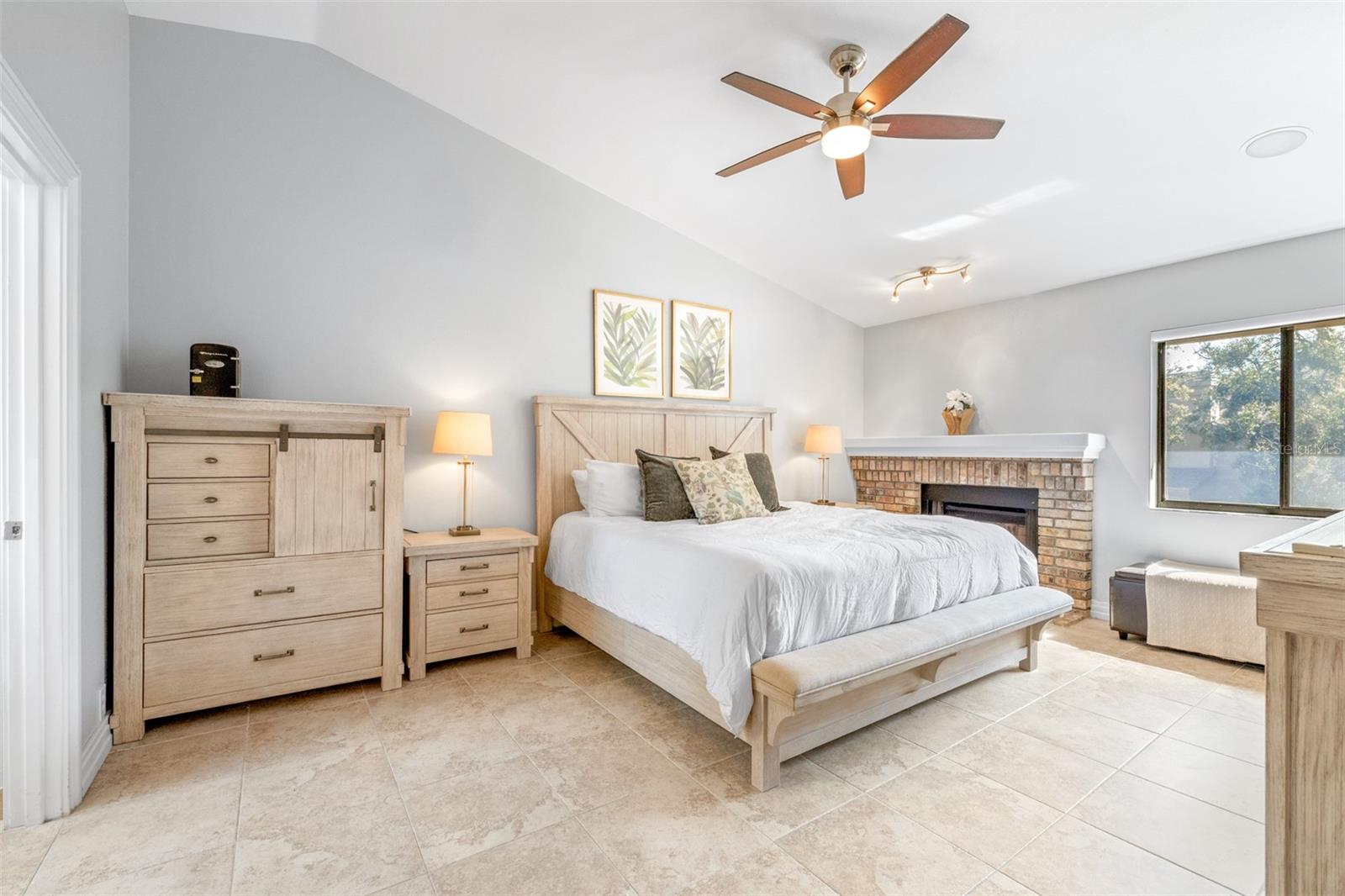 Image 39 of 55 For 3008 Landmark Boulevard 203