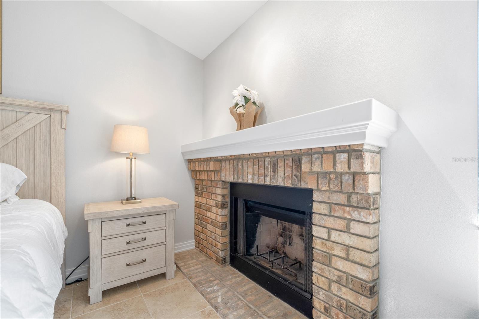 Image 41 of 55 For 3008 Landmark Boulevard 203