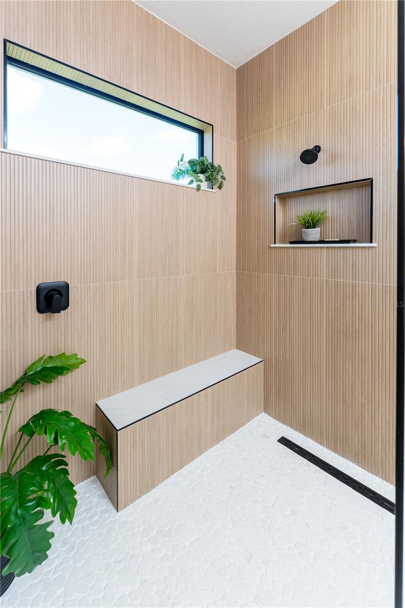 Image 11 of 18 For 901 Eagle Lane