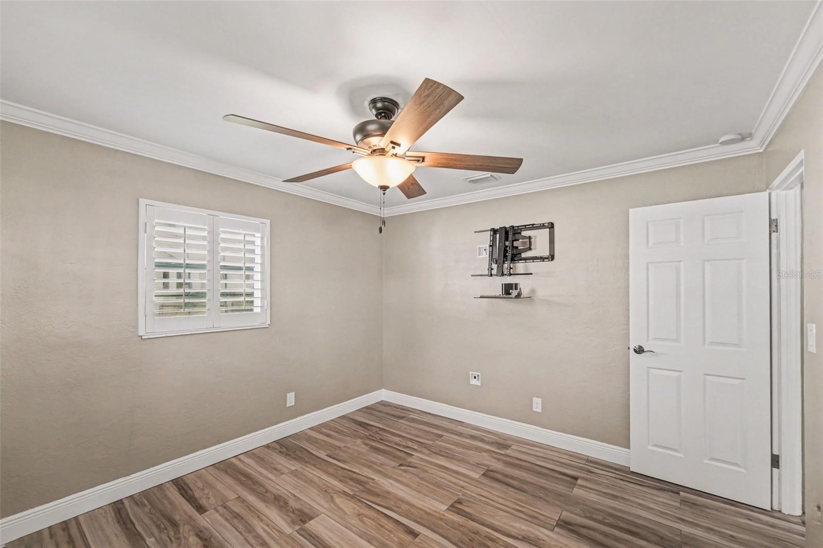 Image 17 of 22 For 1183 35th Avenue Ne