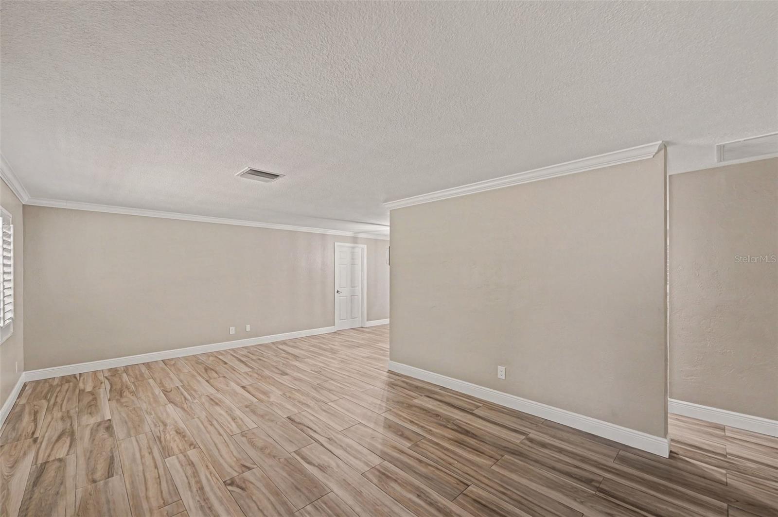 Image 6 of 22 For 1183 35th Avenue Ne