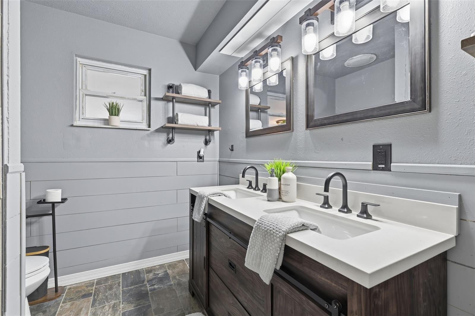 Image 17 of 38 For 26359 Eahnestock Street