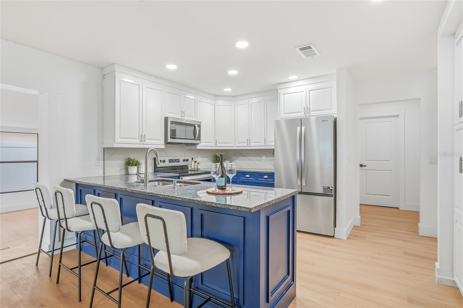 Image 10 of 40 For 14964 Old Pointe Road