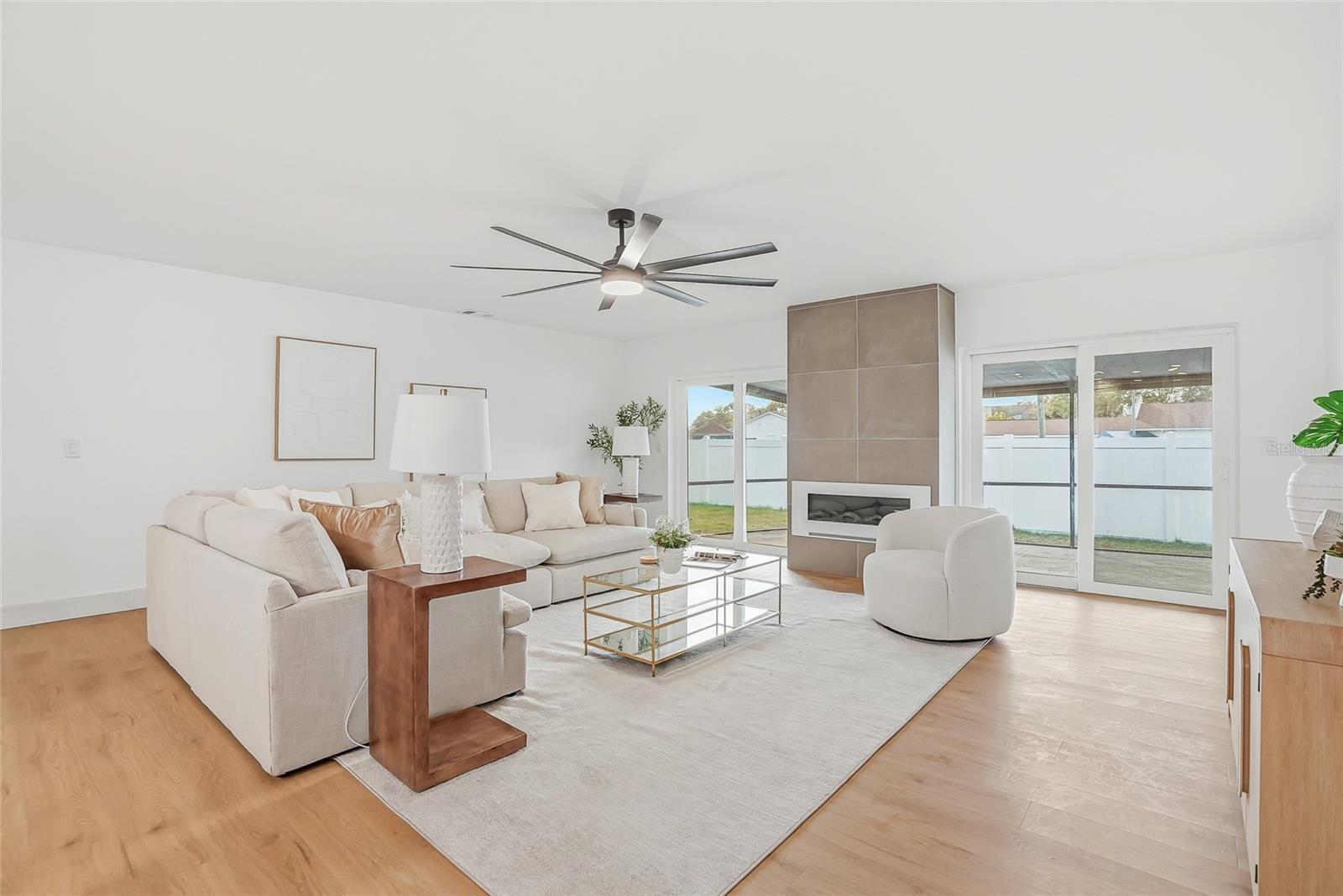 Image 12 of 40 For 14964 Old Pointe Road