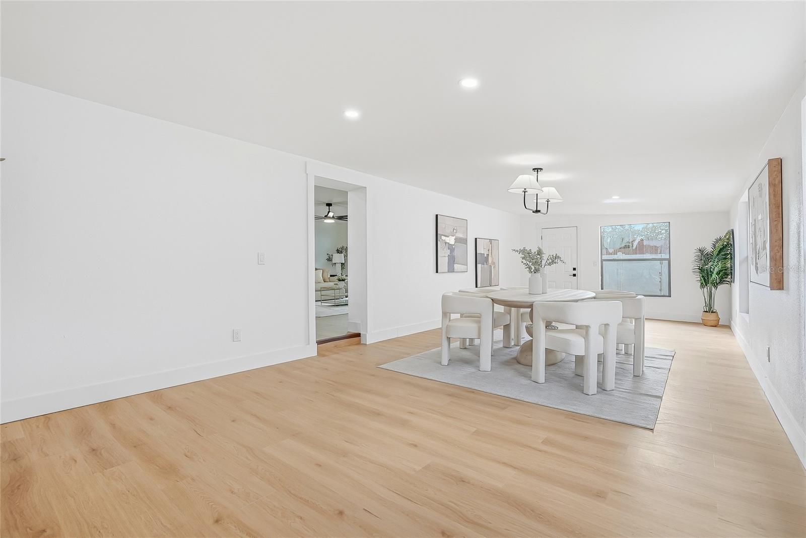 Image 16 of 40 For 14964 Old Pointe Road