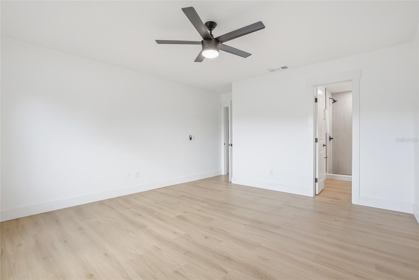 Image 20 of 40 For 14964 Old Pointe Road