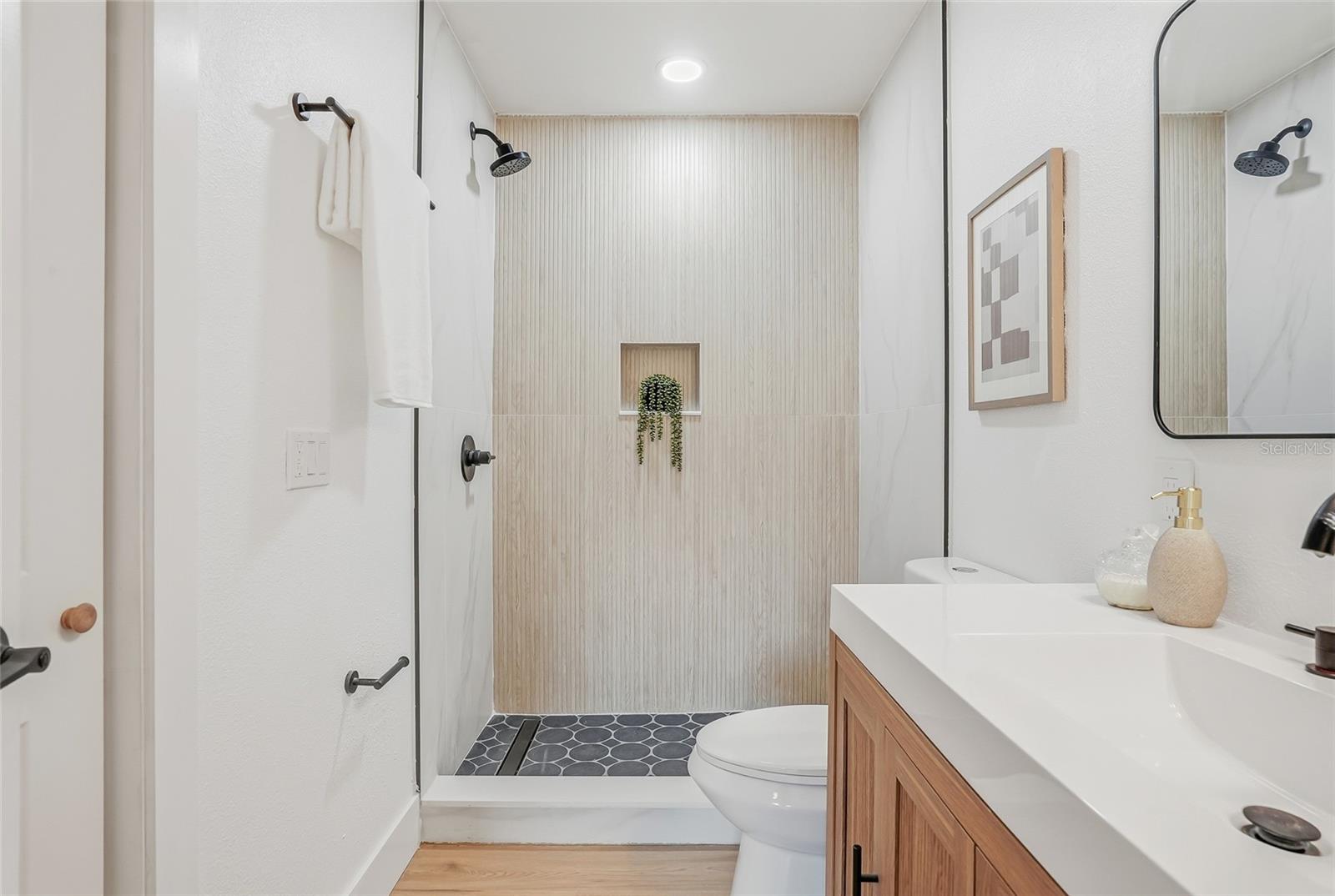 Image 23 of 40 For 14964 Old Pointe Road