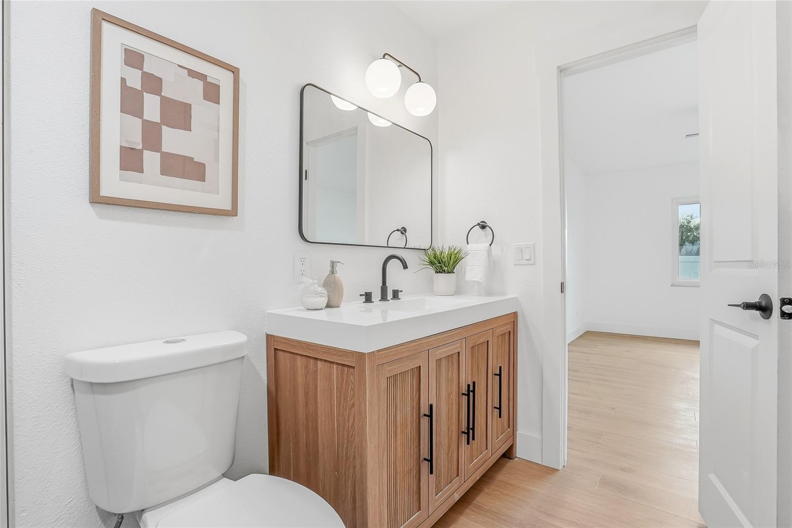 Image 24 of 40 For 14964 Old Pointe Road