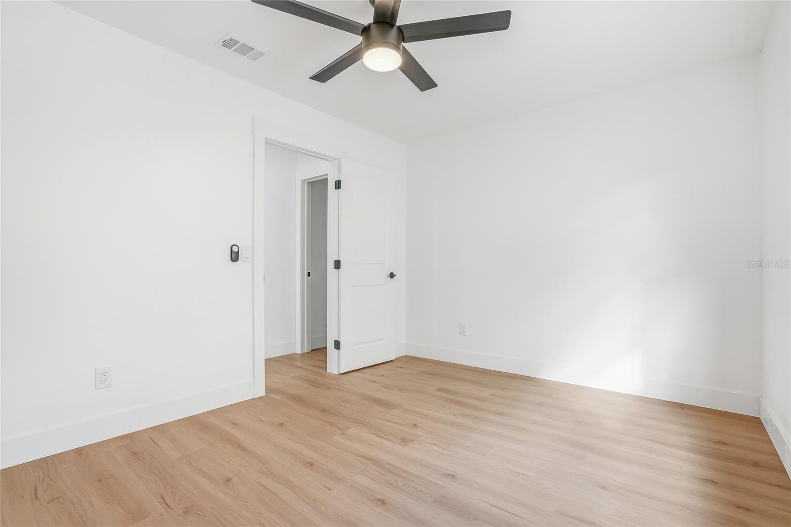 Image 31 of 40 For 14964 Old Pointe Road