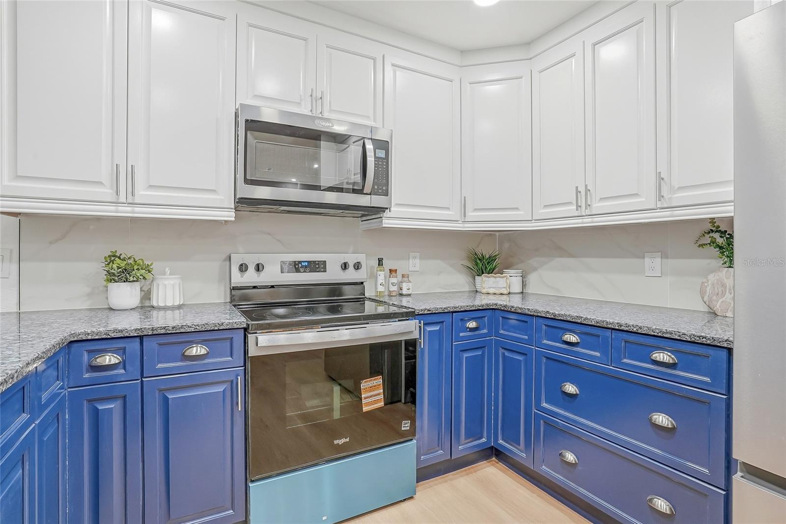 Image 6 of 40 For 14964 Old Pointe Road