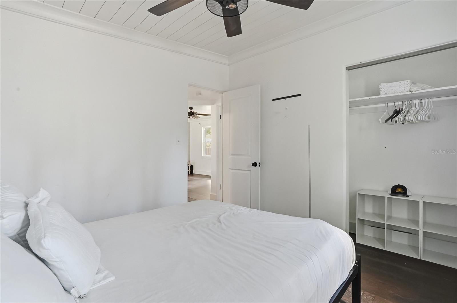 Image 18 of 37 For 1137 40th Street