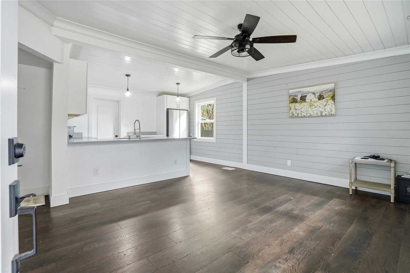 Image 6 of 37 For 1137 40th Street