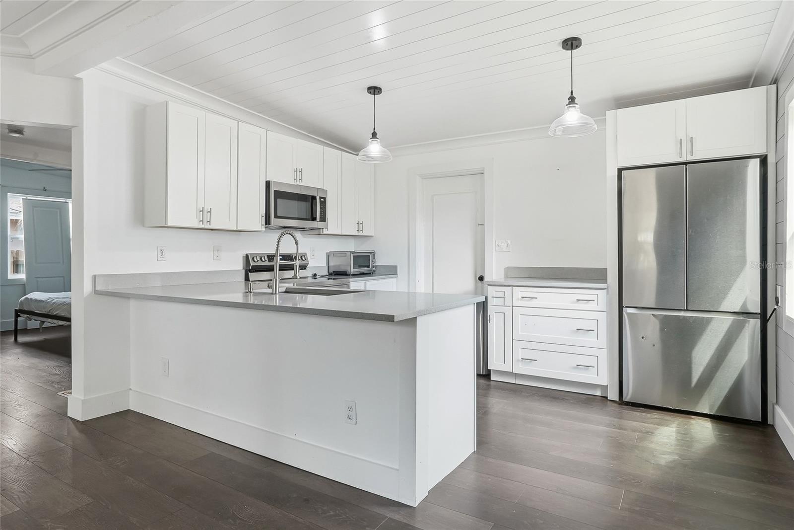 Image 9 of 37 For 1137 40th Street