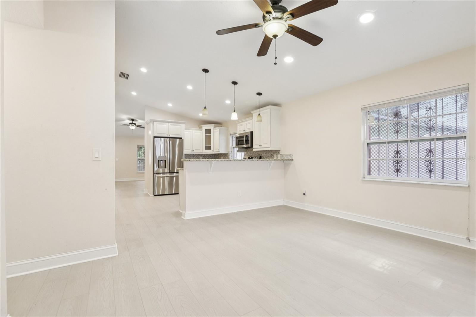 Image 10 of 30 For 212 Humphrey Street