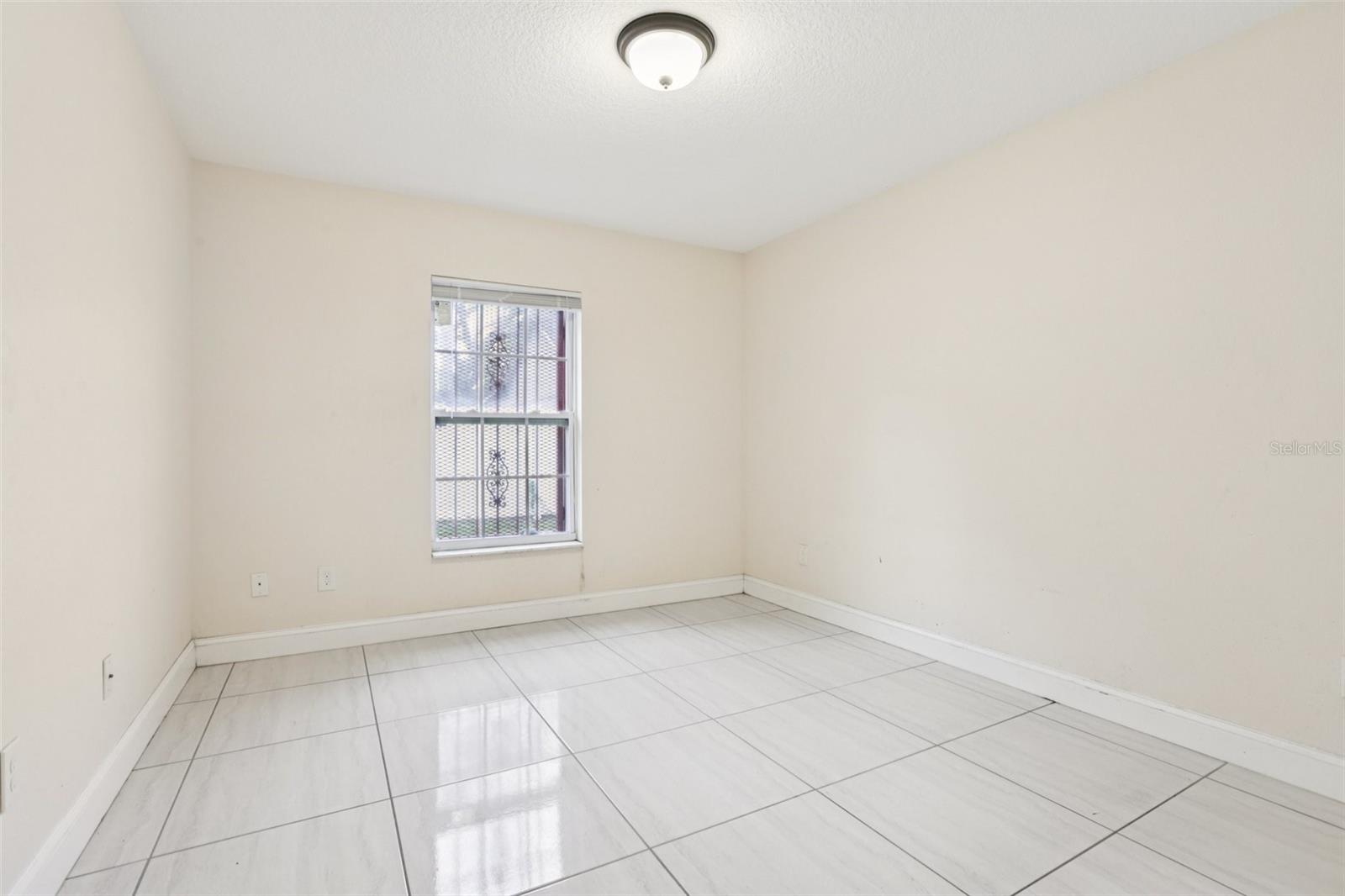 Image 20 of 30 For 212 Humphrey Street