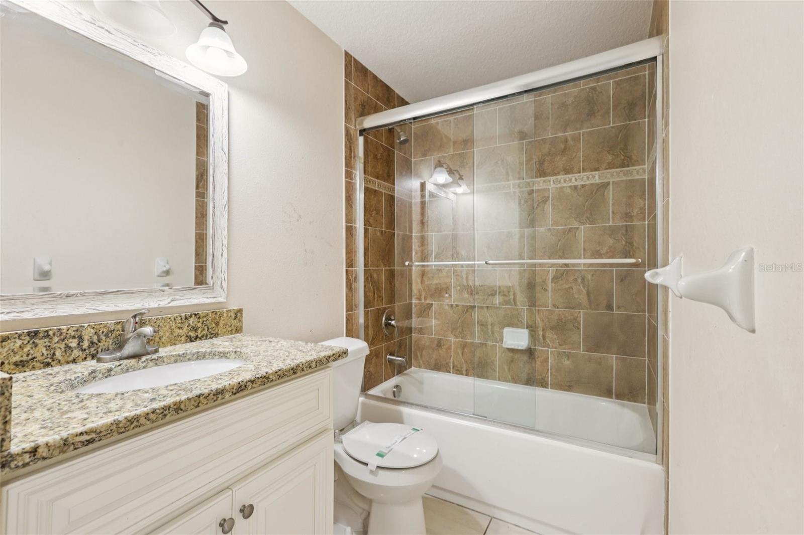 Image 22 of 30 For 212 Humphrey Street