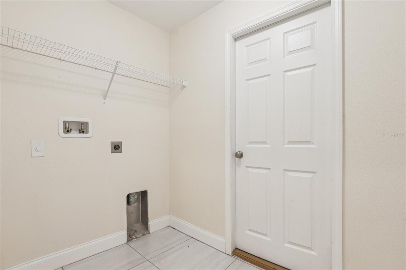 Image 29 of 30 For 212 Humphrey Street