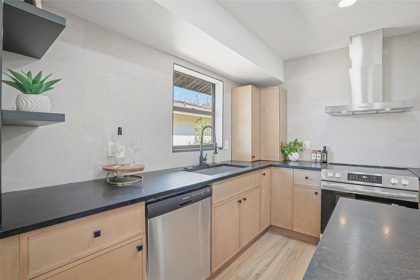 Image 12 of 42 For 4024 Bell Avenue