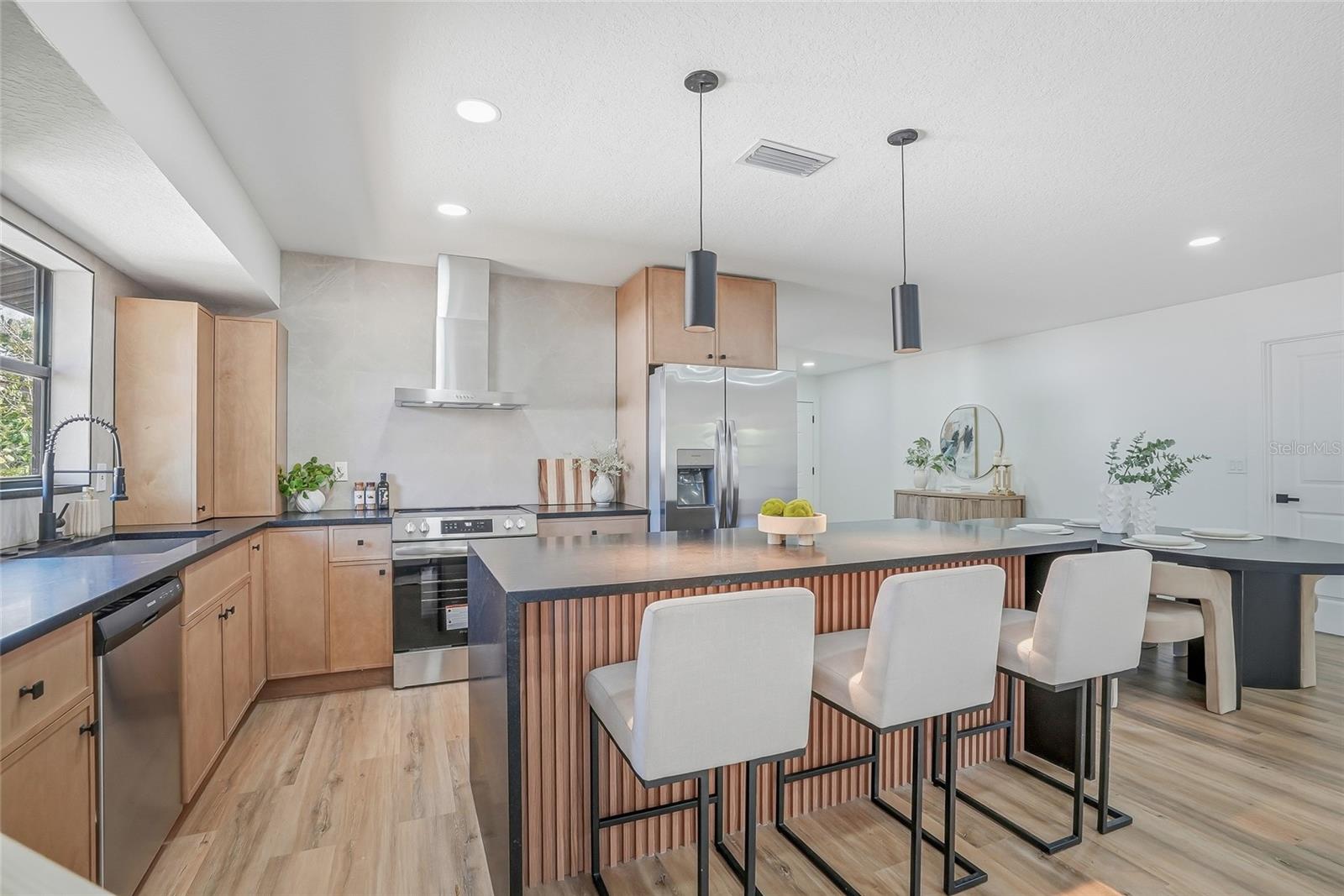 Image 13 of 42 For 4024 Bell Avenue