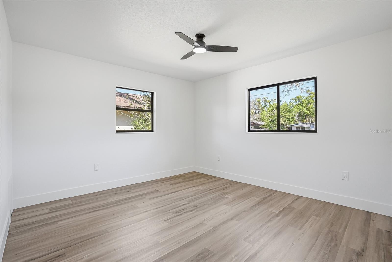 Image 31 of 42 For 4024 Bell Avenue