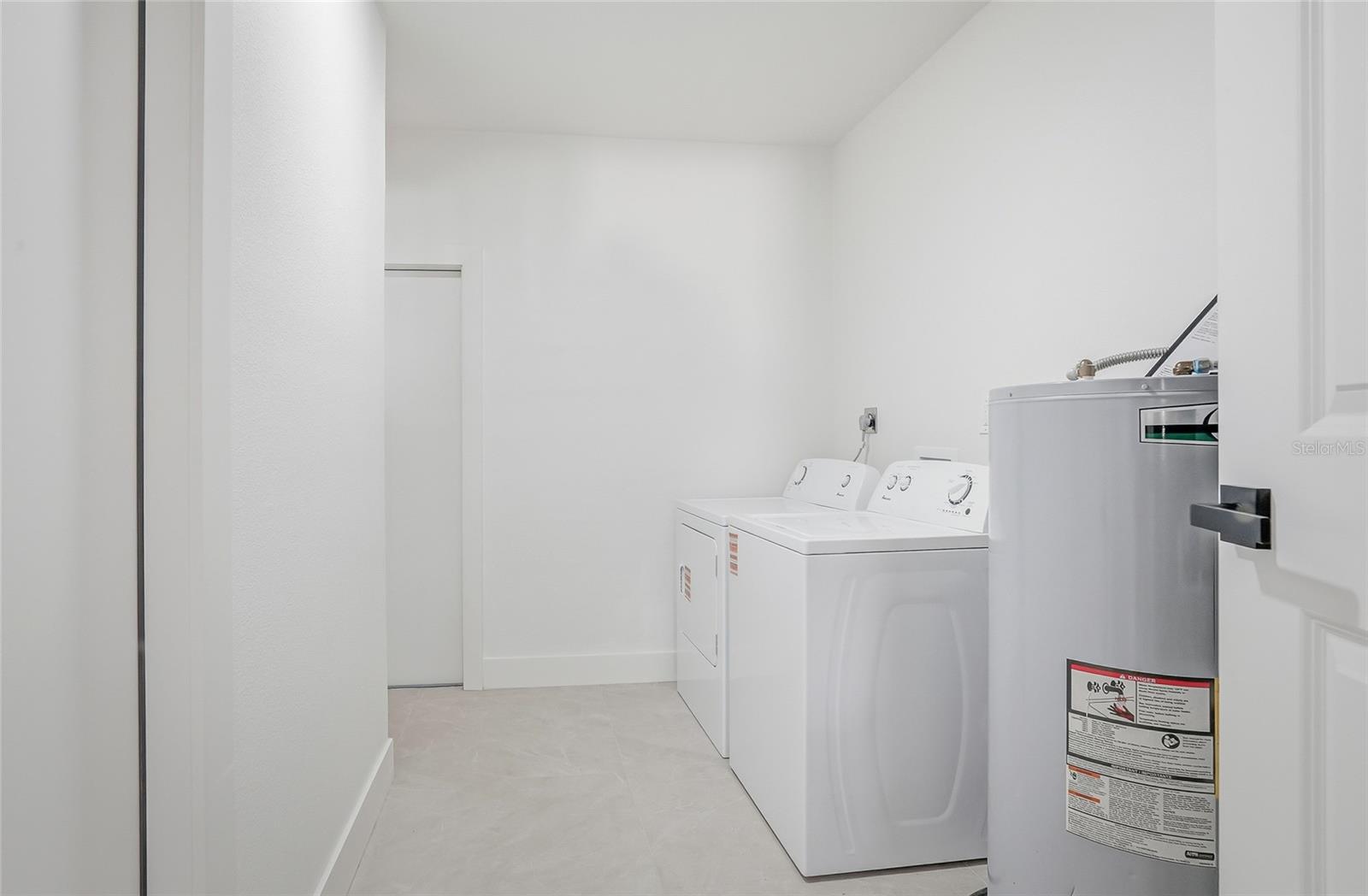 Image 33 of 42 For 4024 Bell Avenue