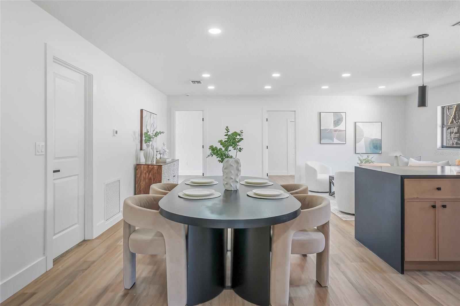 Image 4 of 42 For 4024 Bell Avenue