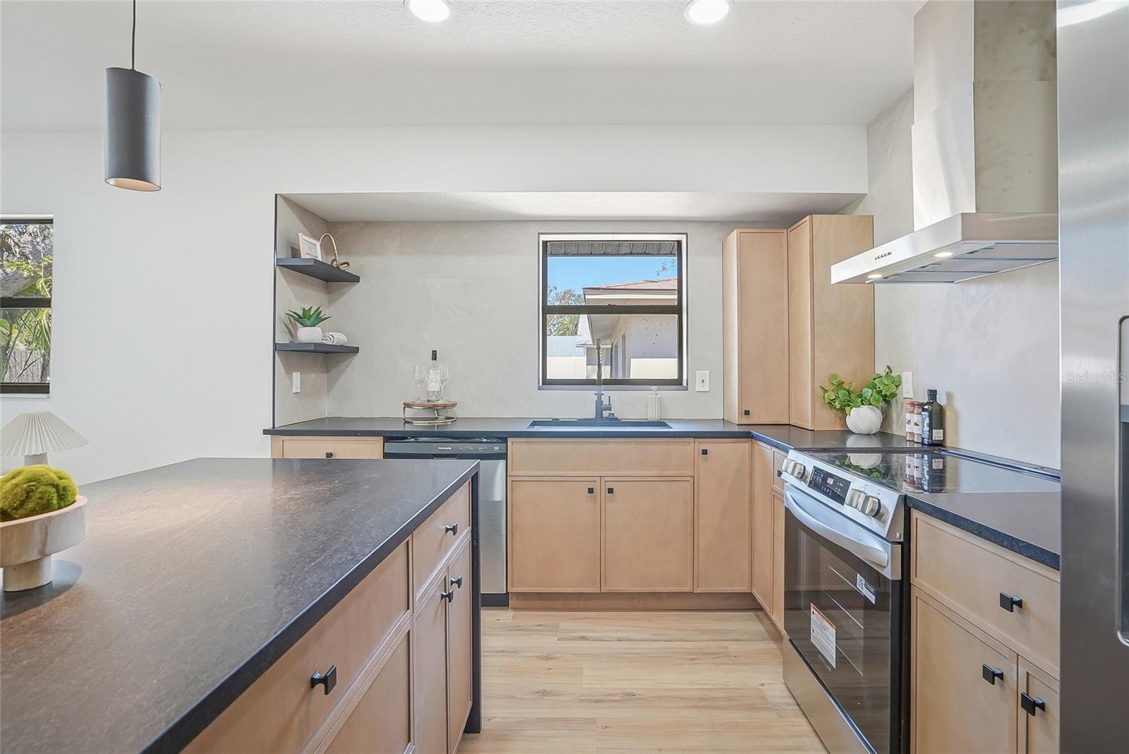 Image 6 of 42 For 4024 Bell Avenue