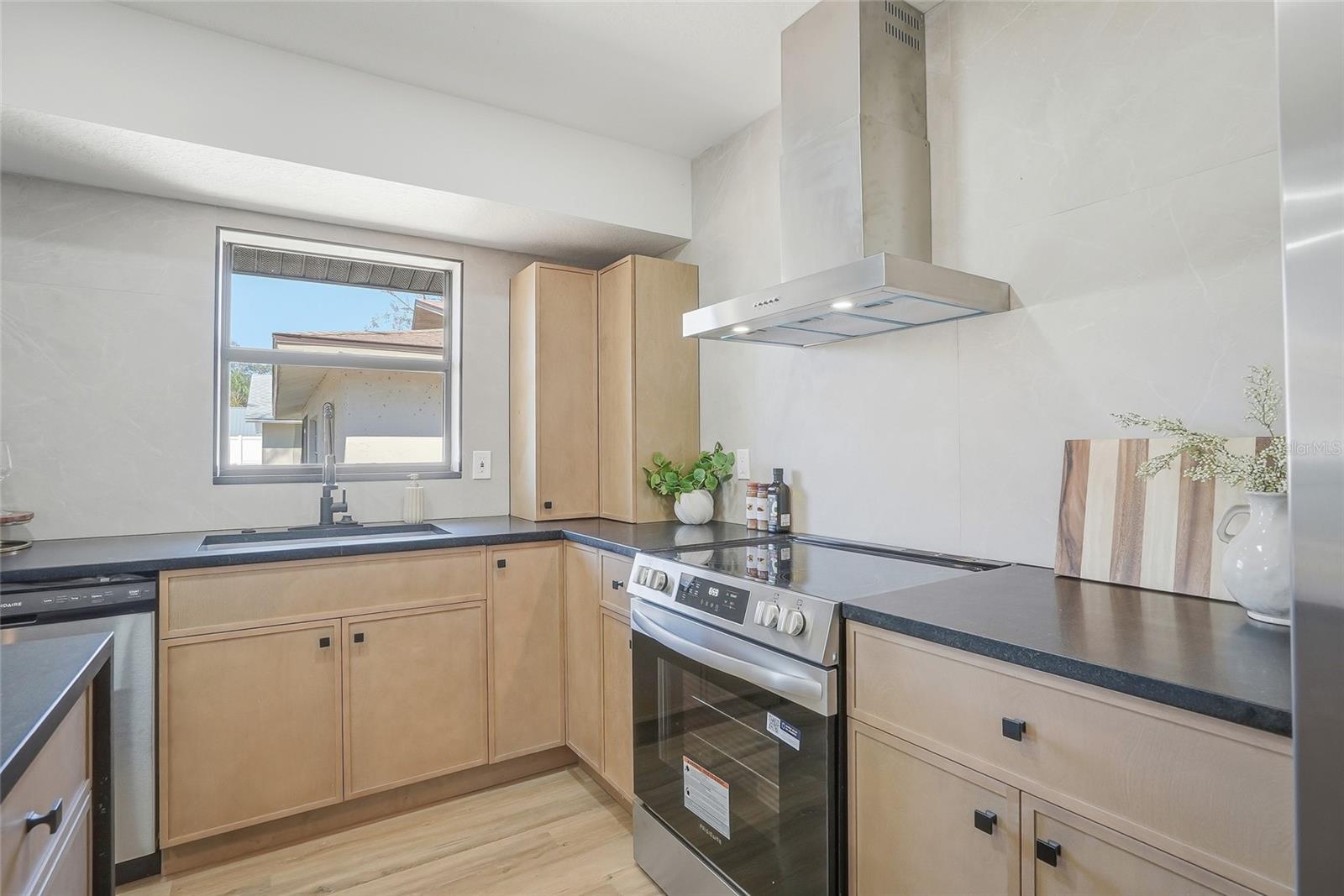 Image 8 of 42 For 4024 Bell Avenue