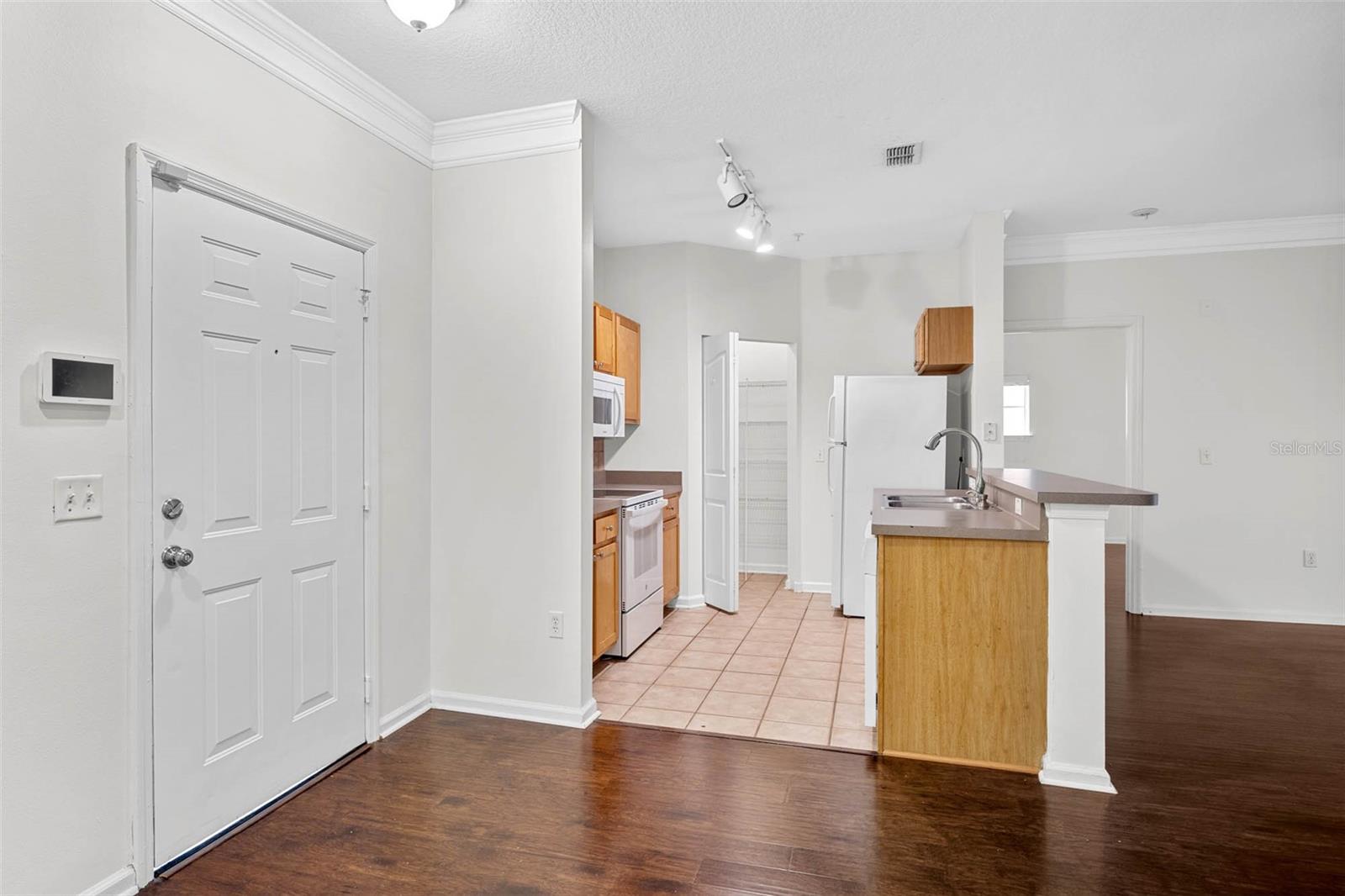 Image 9 of 40 For 4207 Dale Mabry Highway 8112