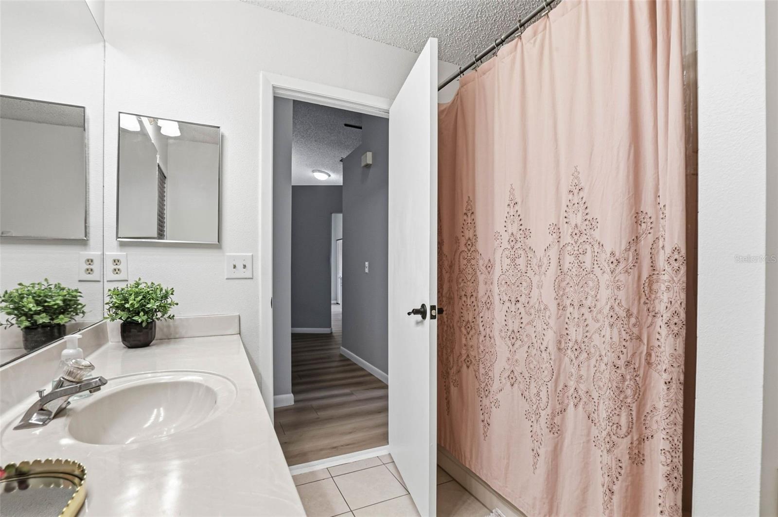 Image 13 of 40 For 3567 Deer Run S