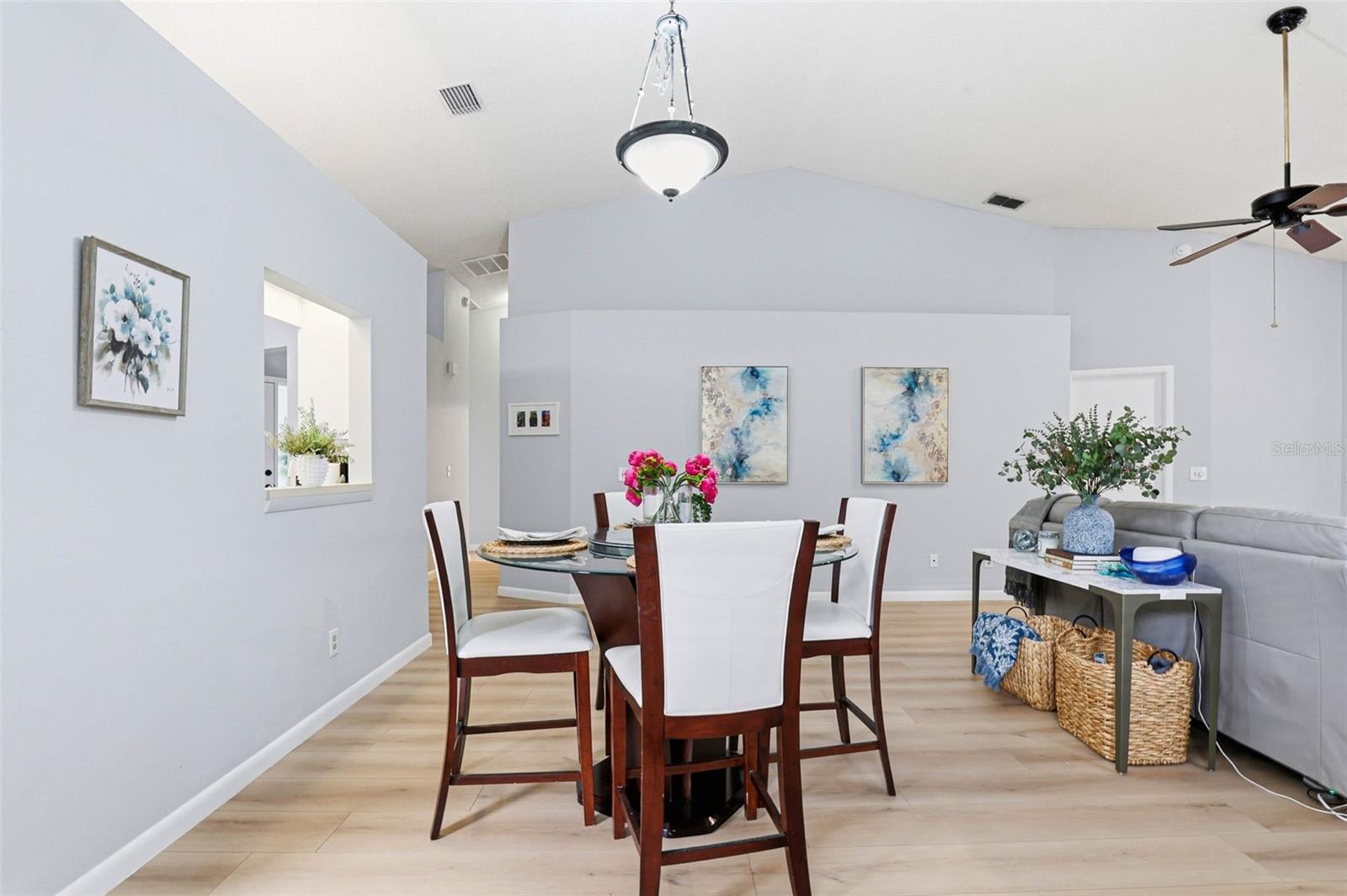 Image 16 of 40 For 3567 Deer Run S