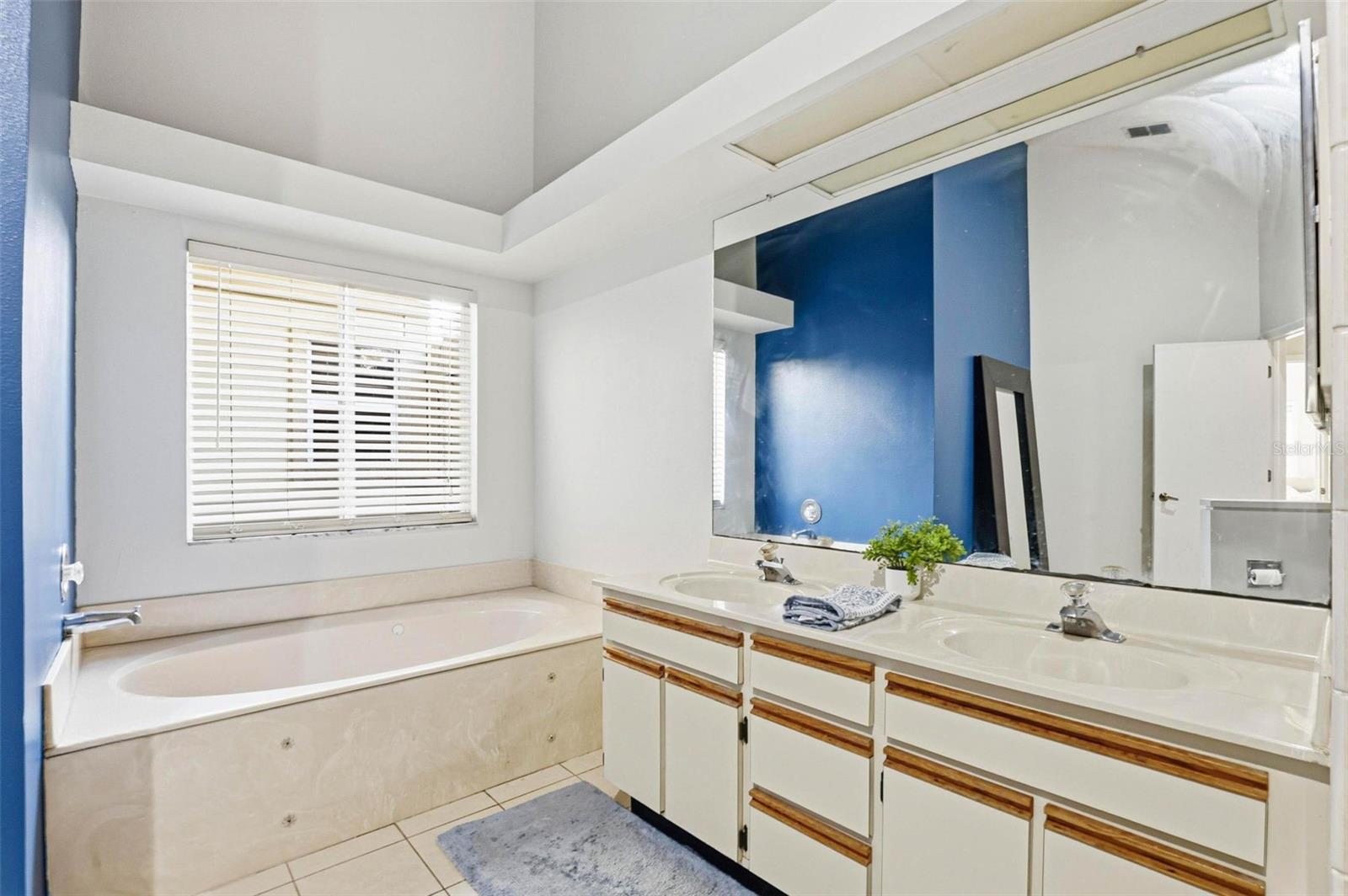 Image 26 of 40 For 3567 Deer Run S