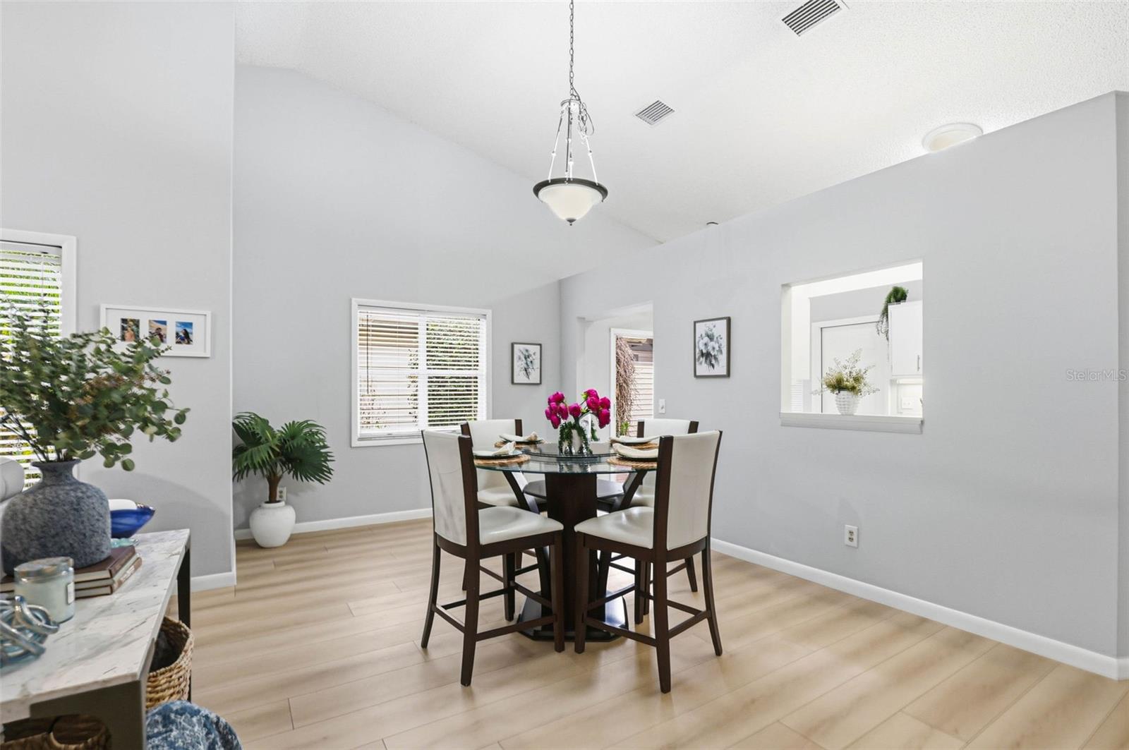 Image 8 of 40 For 3567 Deer Run S