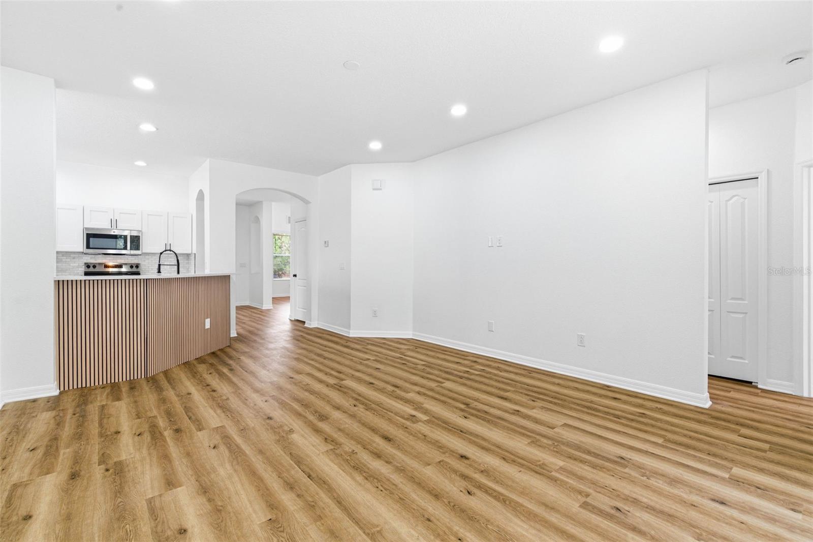 Listing photo id 23 for 12226 Ridgedale Drive