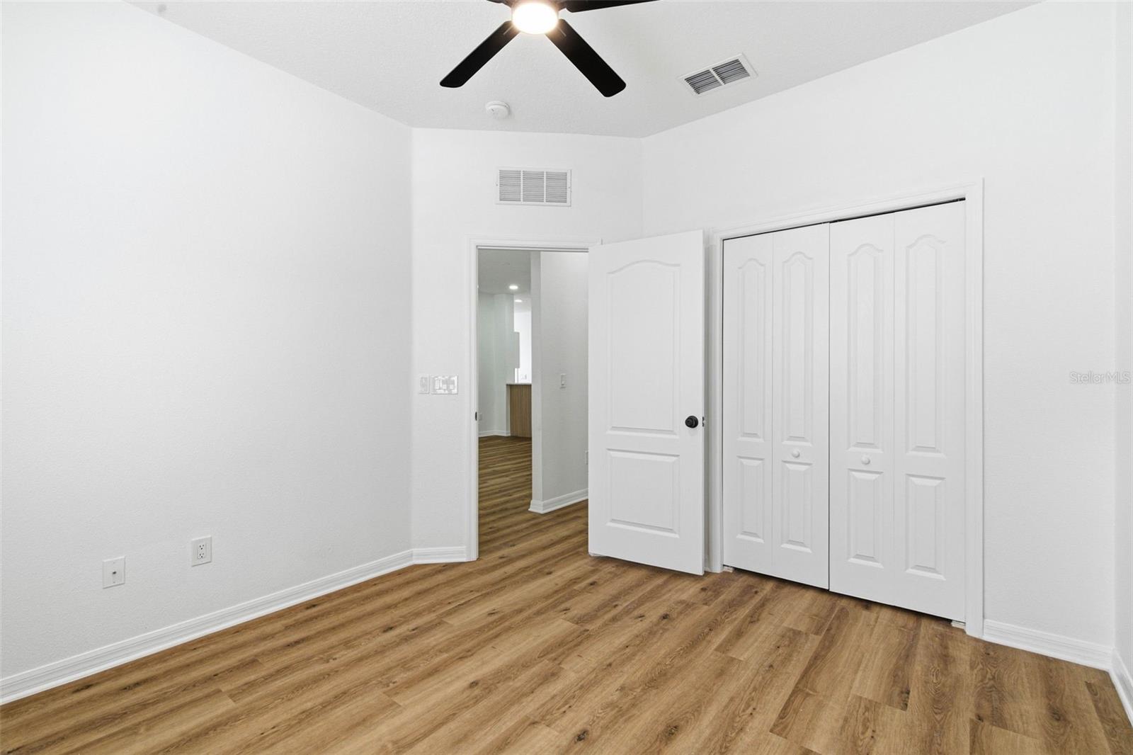 Listing photo id 36 for 12226 Ridgedale Drive